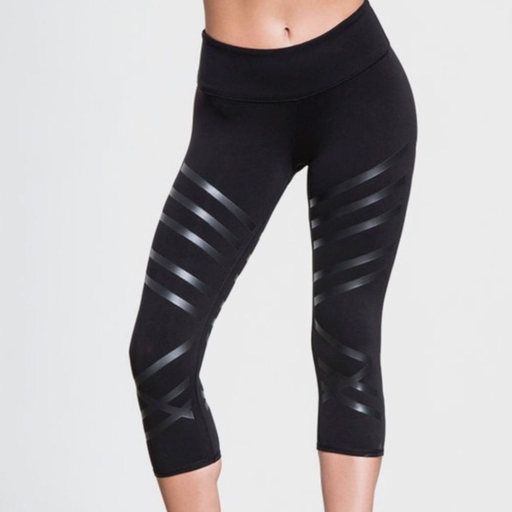 Alo Yoga Womens High Rise Moto Flocked Black Cropped Leggings Pants Size Large